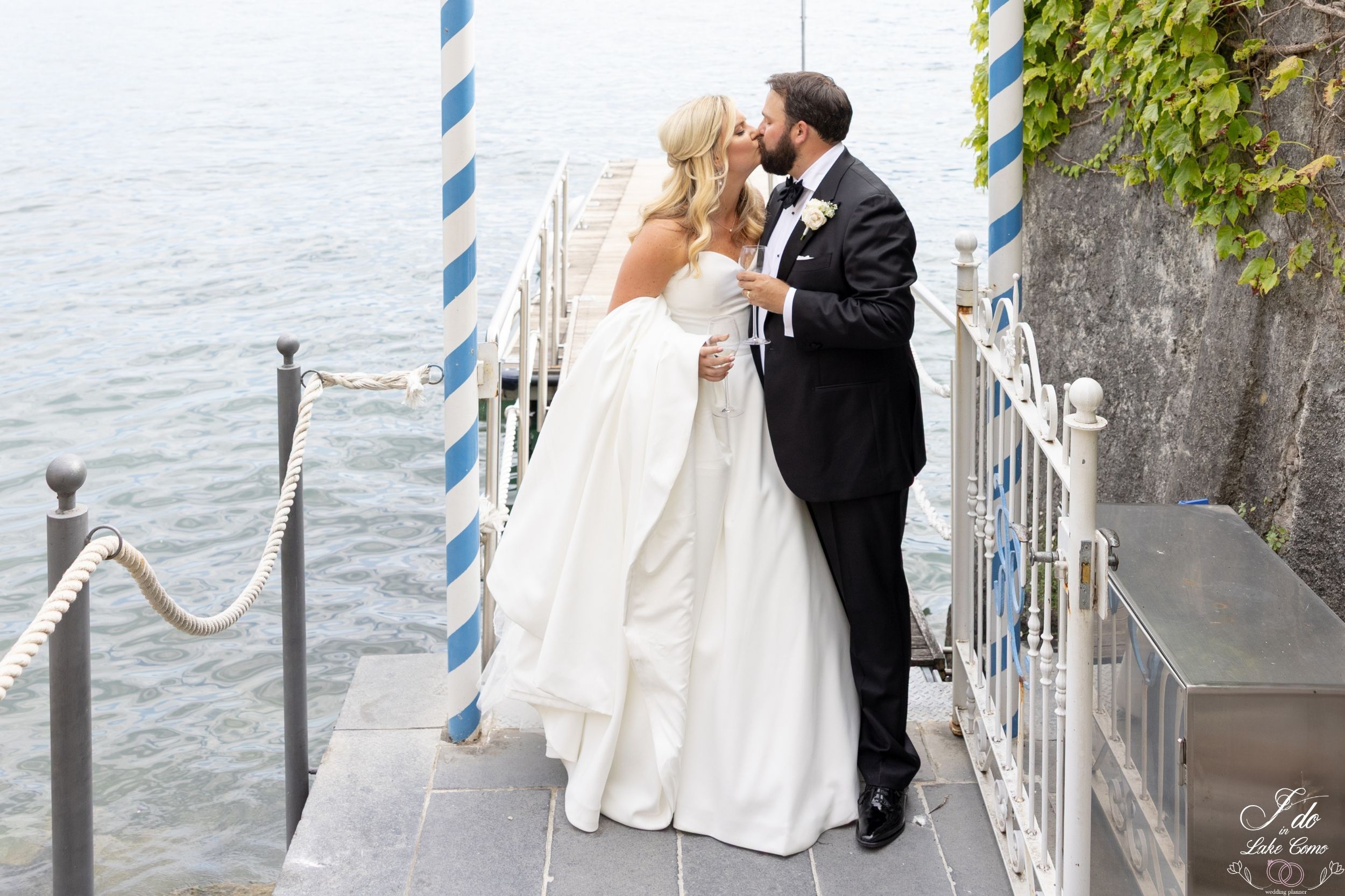 A dreamy white wedding at Villa Cipressi, Lake Como wedding in lake Como