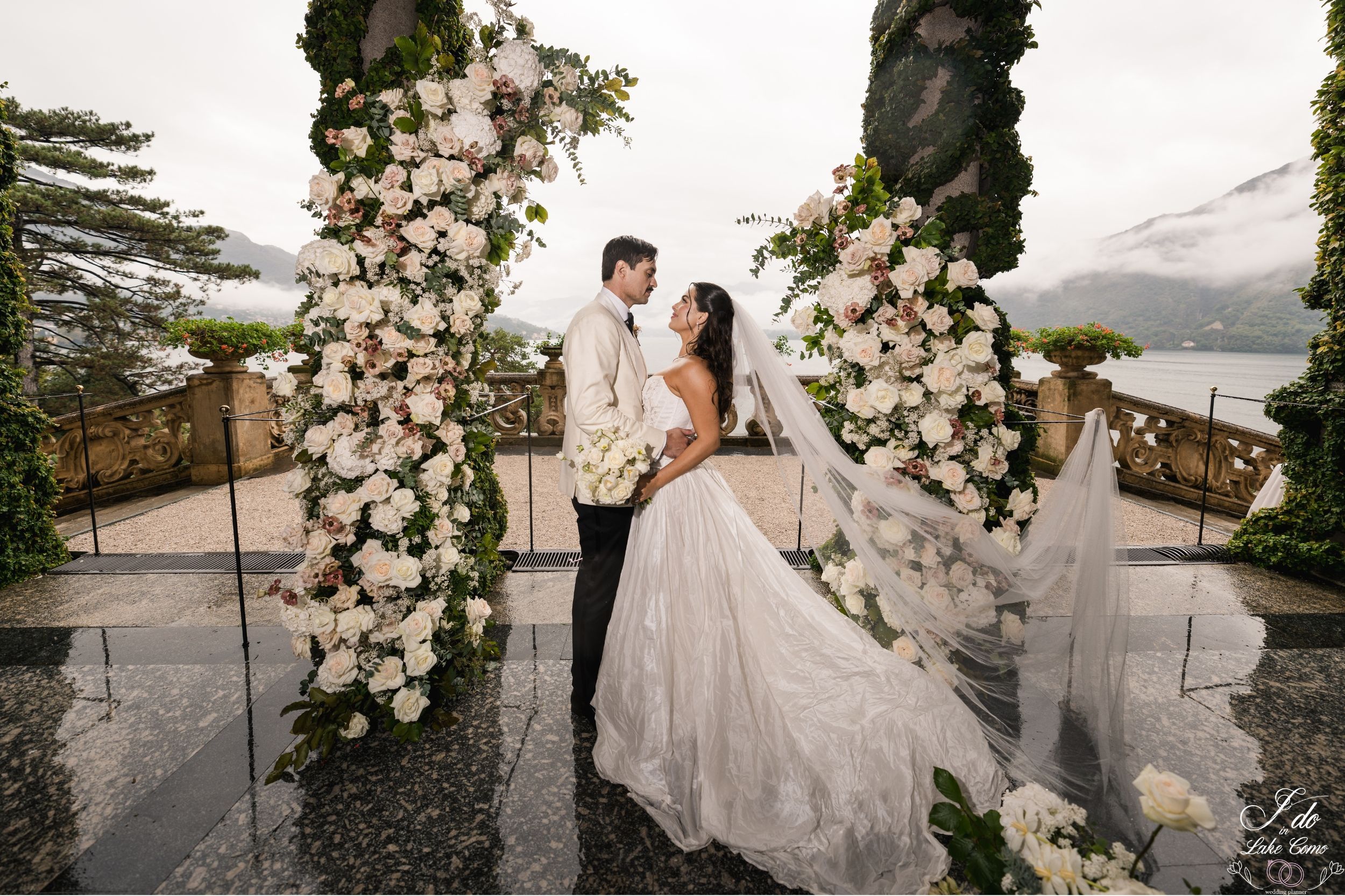 An exquisite romantic wedding at Villa Del Balbianello, Lake Como wedding in lake Como