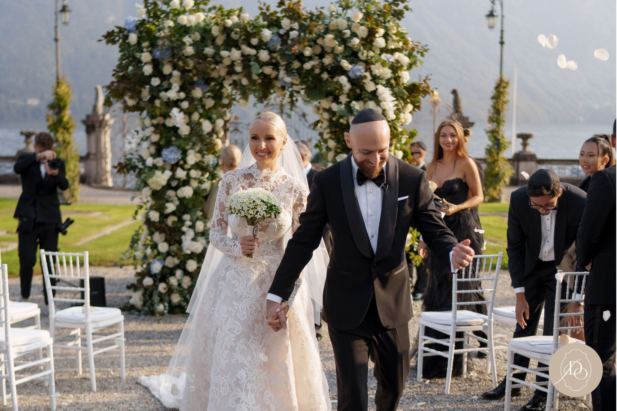 A luxurious wedding at Villa Sola Cabiati, Lake Como