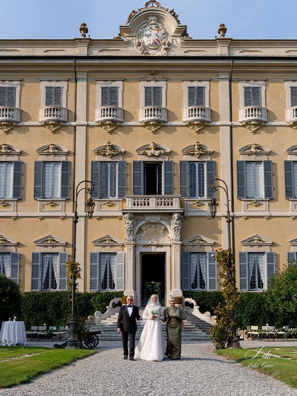 Luxurious wedding at Villa Sola Cabiati Lake Como