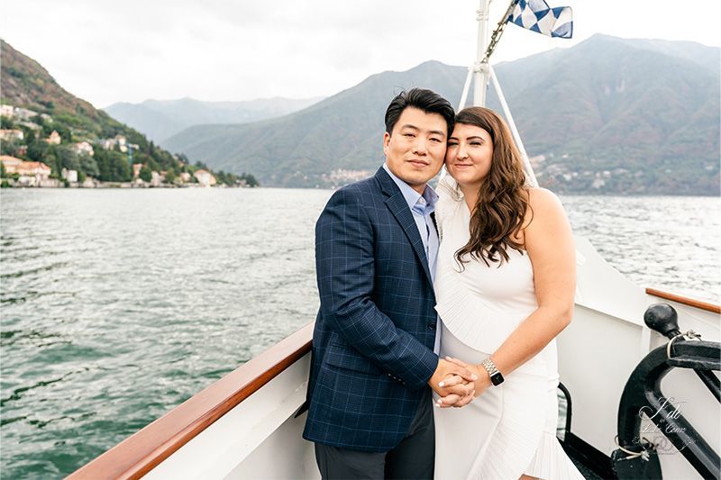 A welcome cocktail party in the beautiful Concordia boat wedding in lake Como